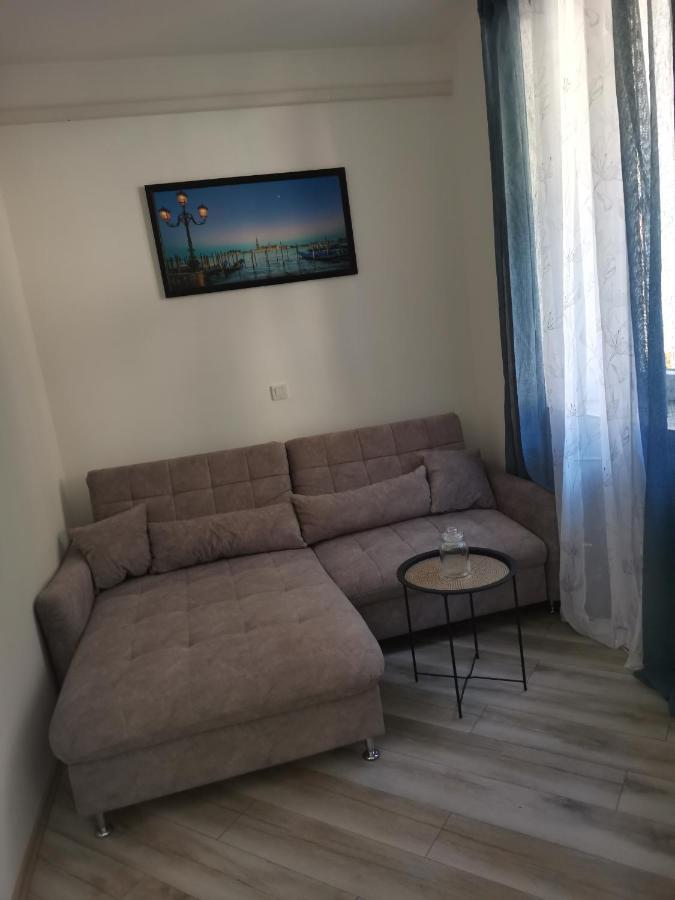 Studio Apartman Kristina Apartment พูลา ภายนอก รูปภาพ